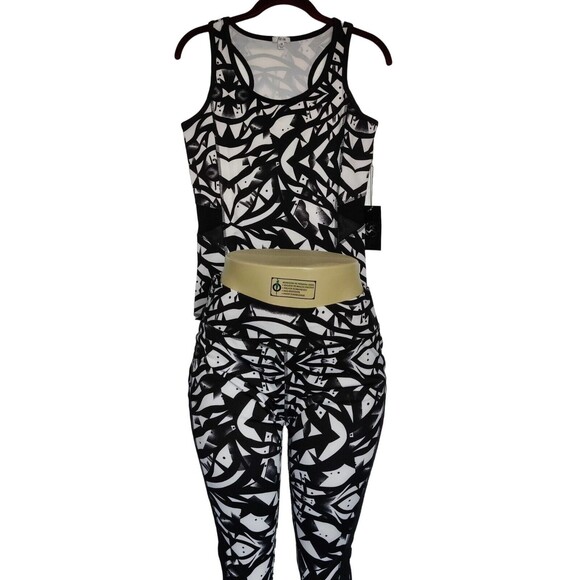S-M‎ Size Women Active Set of Leggings Tank Black White Top and Legging Set - Picture 8 of 9